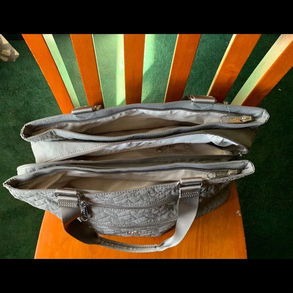 COPY - Kipling travel tote - Picture 5 of 5